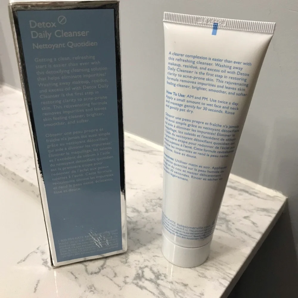 Kate Somerville Detox Daily Cleanser - White